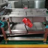 vibrating-dewatering-machine-03 Vibrating dewatering machine removing surface water from washed vegetables